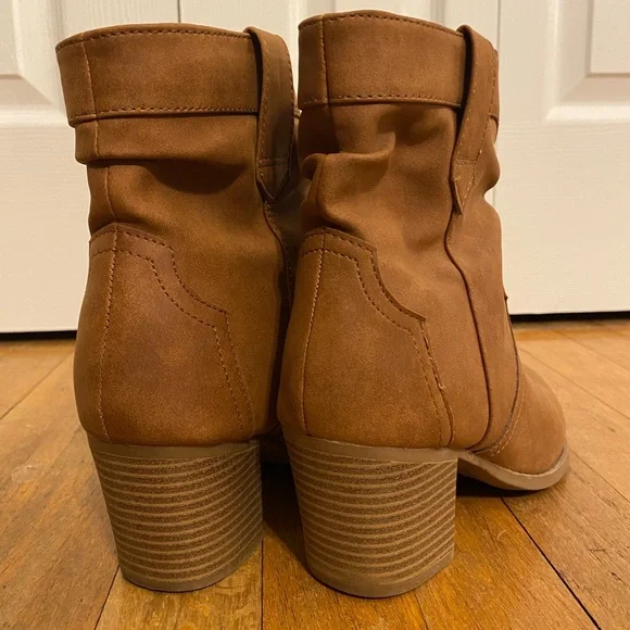Brown Faux Suede Cowboy bootie - Picture 6 of 7